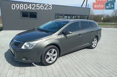 Універсал Toyota Avensis 2010 в Жовкві
