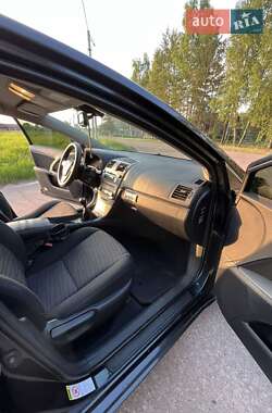 Седан Toyota Avensis 2011 в 