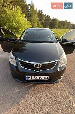 Toyota Avensis 2011