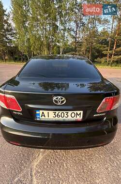 Седан Toyota Avensis 2011 в 