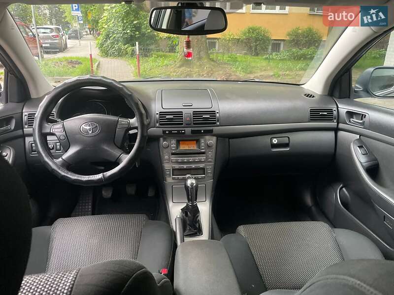 Универсал Toyota Avensis 2006 в Виннице