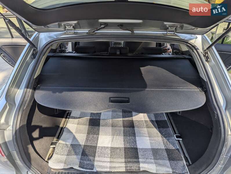 Универсал Toyota Avensis 2011 в Львове