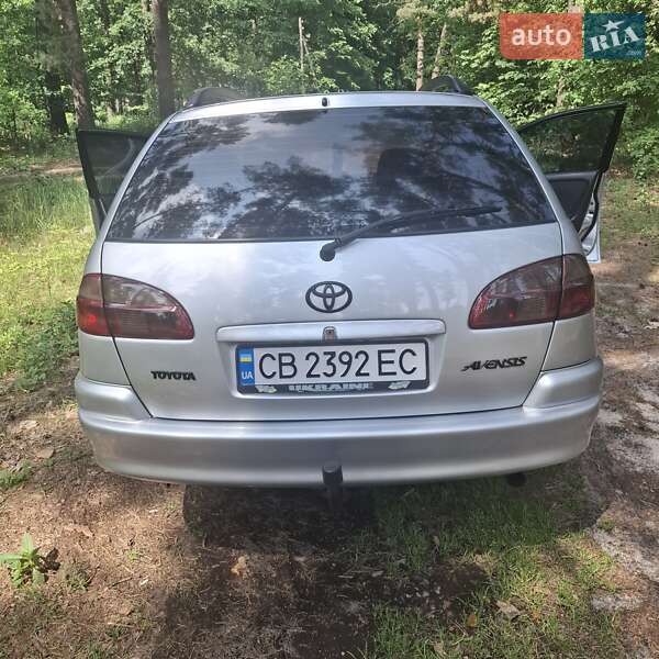 Универсал Toyota Avensis 2001 в Прилуках