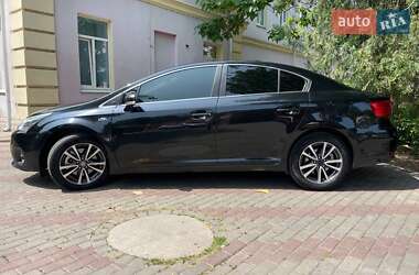 Седан Toyota Avensis 2012 в 