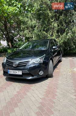 Седан Toyota Avensis 2012 в 