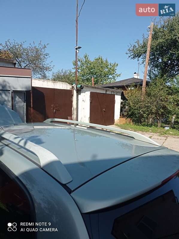 Универсал Toyota Avensis 2004 в Бориславе