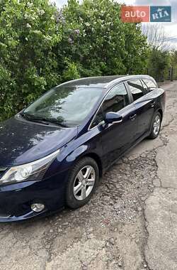 Универсал Toyota Avensis 2014 в 