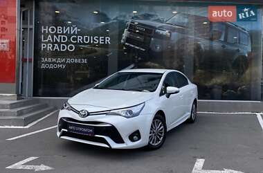 Седан Toyota Avensis 2016 в Одесі