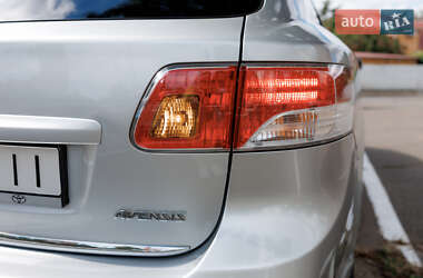 Универсал Toyota Avensis 2009 в 