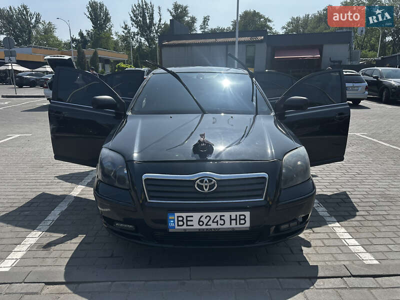 Toyota Avensis 2003
