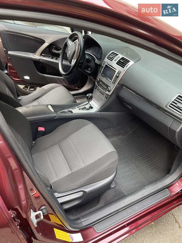 Универсал Toyota Avensis 2012 в Киеве фото 22 Универсал Toyota Avensis 2012 в Киеве