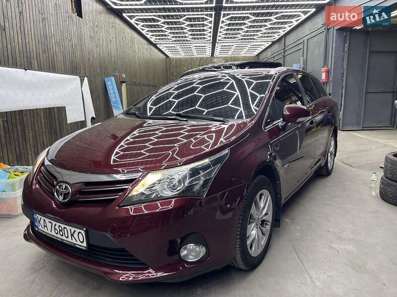 Универсал Toyota Avensis 2012 в Киеве фото 28 Универсал Toyota Avensis 2012 в Киеве