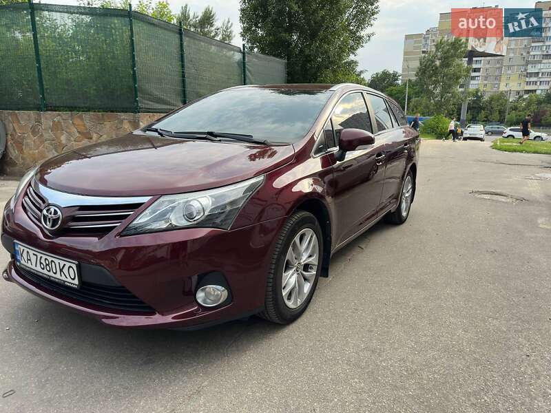 Универсал Toyota Avensis 2012 в Киеве фото 35 Универсал Toyota Avensis 2012 в Киеве