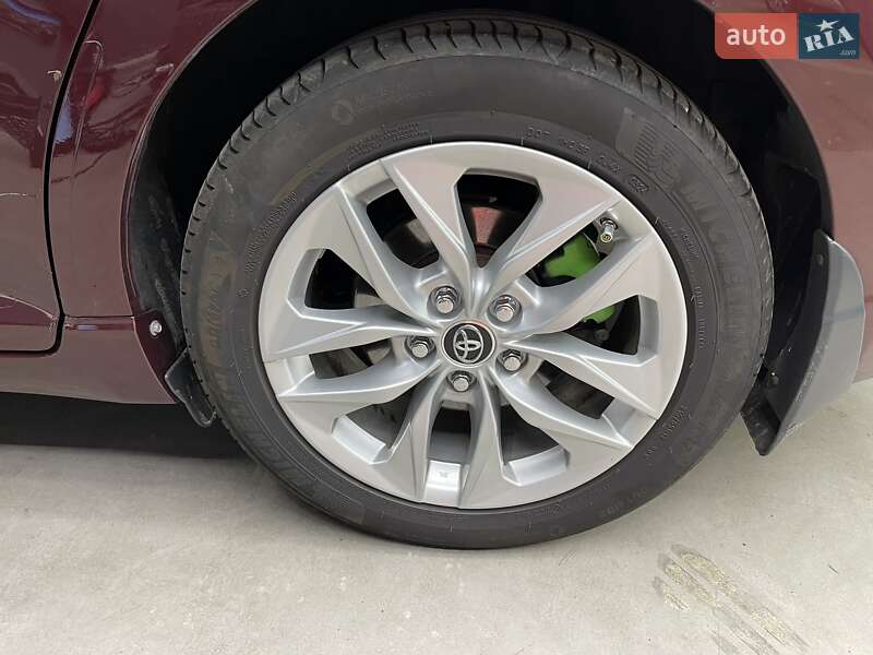 Универсал Toyota Avensis 2012 в Киеве фото 53 Универсал Toyota Avensis 2012 в Киеве