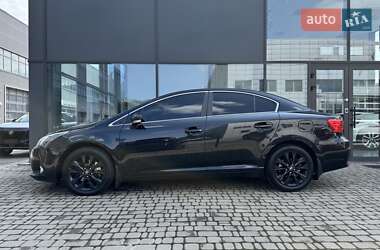 Седан Toyota Avensis 2015 в 