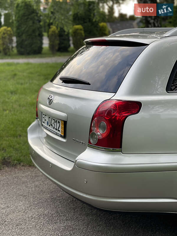 Универсал Toyota Avensis 2008 в Хмельницком