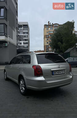 Универсал Toyota Avensis 2004 в 