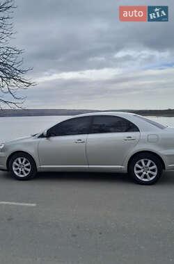 Седан Toyota Avensis 2006 в 
