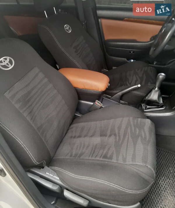 Седан Toyota Avensis 2006 в Ивано-Франковске фото 23 Седан Toyota Avensis 2006 в Ивано-Франковске