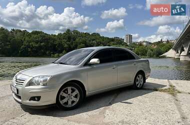 Седан Toyota Avensis 2006 в Виннице