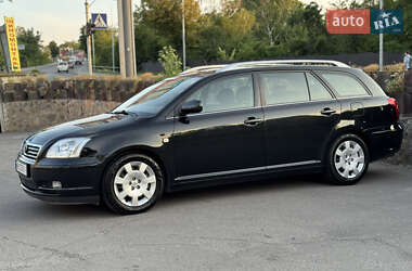 Универсал Toyota Avensis 2004 в 