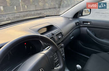 Универсал Toyota Avensis 2004 в 