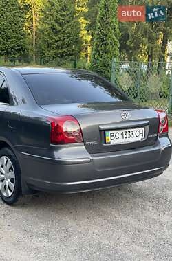 Седан Toyota Avensis 2008 в 