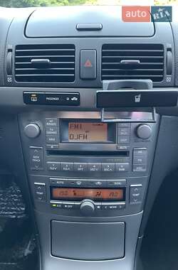 Седан Toyota Avensis 2008 в 