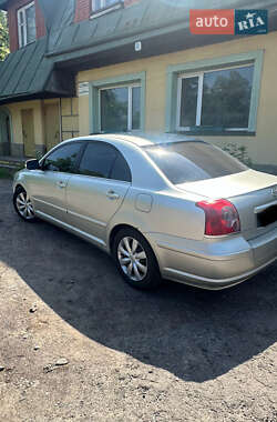 Седан Toyota Avensis 2008 в Львові