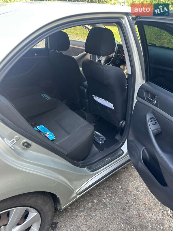 Седан Toyota Avensis 2008 в Львові