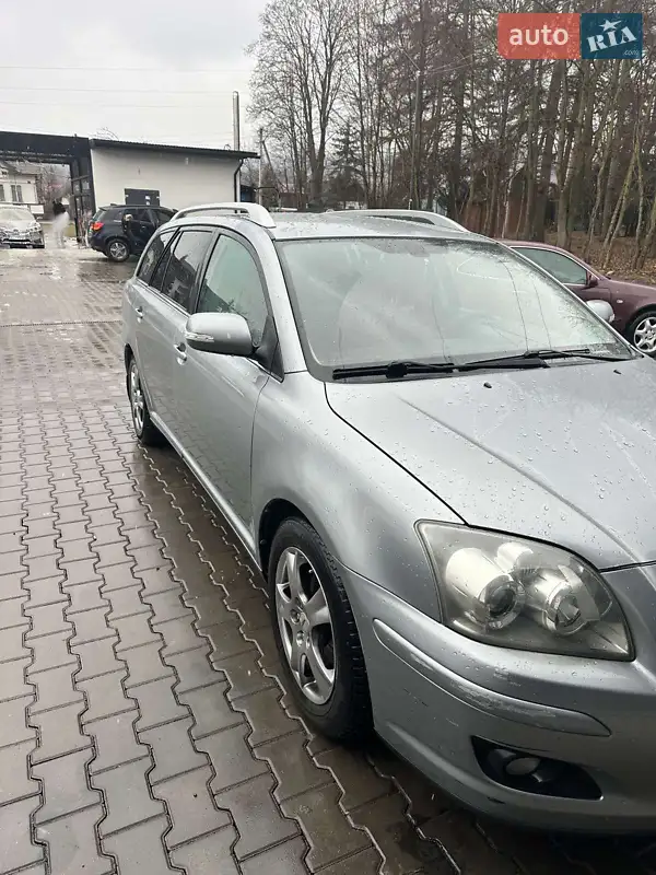 Toyota Avensis 2008