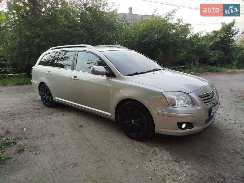 Універсал Toyota Avensis 2006 в Дніпрі