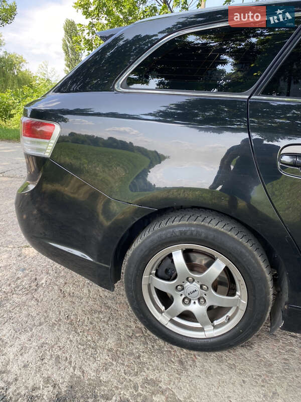 Универсал Toyota Avensis 2010 в Кодыме