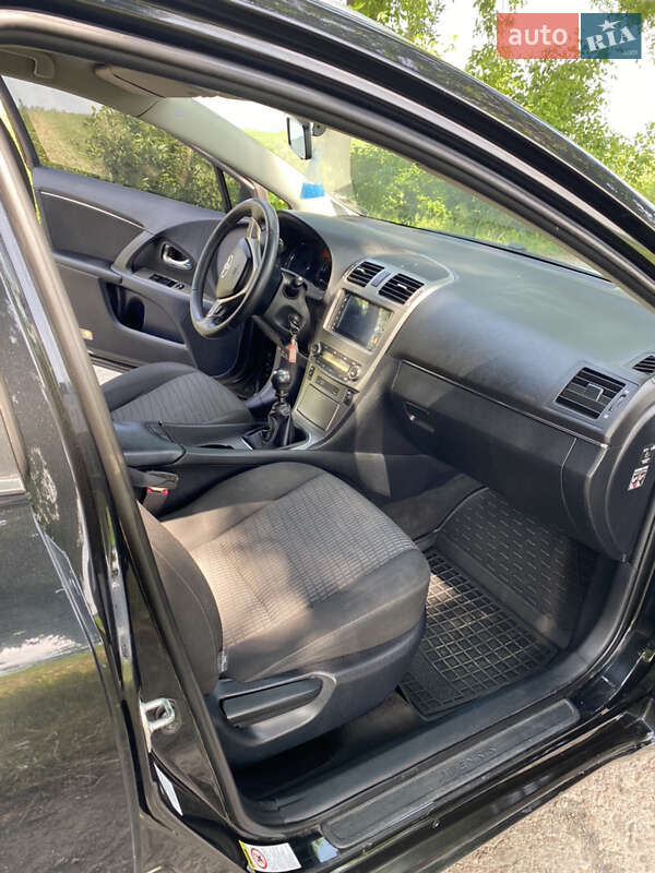 Универсал Toyota Avensis 2010 в Кодыме