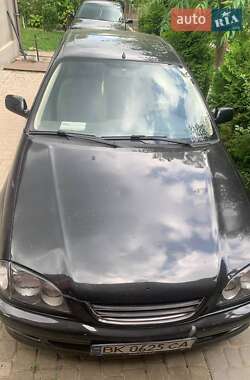 Лифтбек Toyota Avensis 1999 в Малом Алексине
