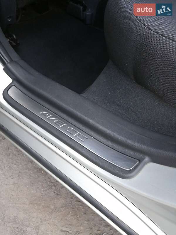 Универсал Toyota Avensis 2008 в Хмельницком