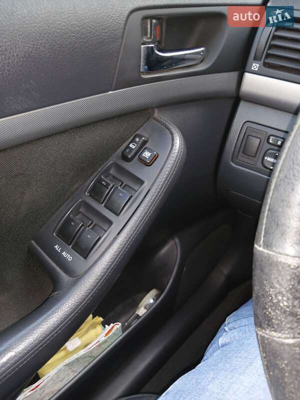 Универсал Toyota Avensis 2008 в Хмельницком