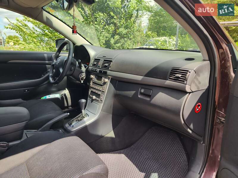 Универсал Toyota Avensis 2007 в Краматорске