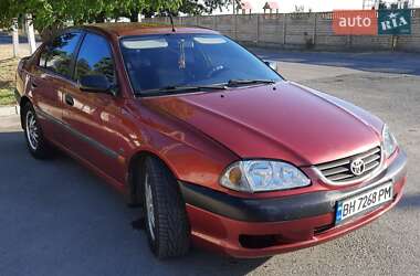 Седан Toyota Avensis 2002 в Черноморске