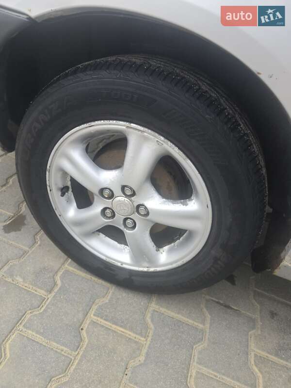 Универсал Toyota Avensis 1999 в Баре