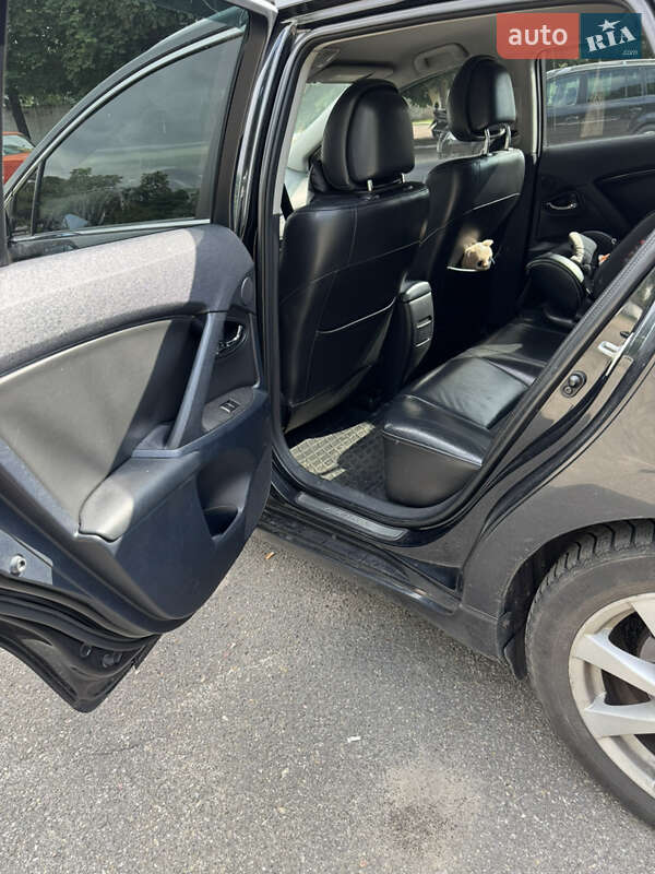 Універсал Toyota Avensis 2010 в Києві