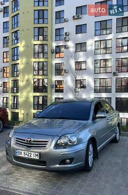 Седан Toyota Avensis 2008 в Рівному