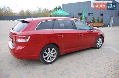 Универсал Toyota Avensis 2009 в Волочиске