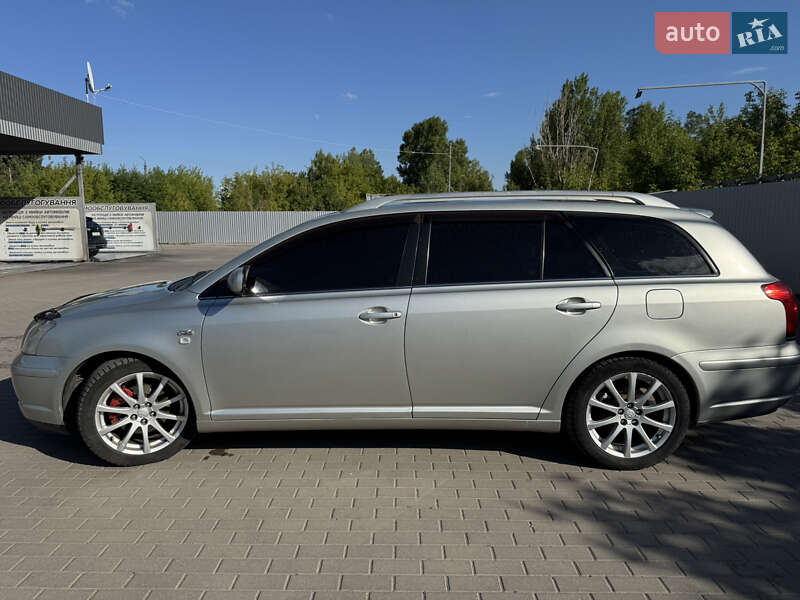 Універсал Toyota Avensis 2003 в Смілі