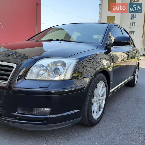 Ліфтбек Toyota Avensis 2005 в Вінниці