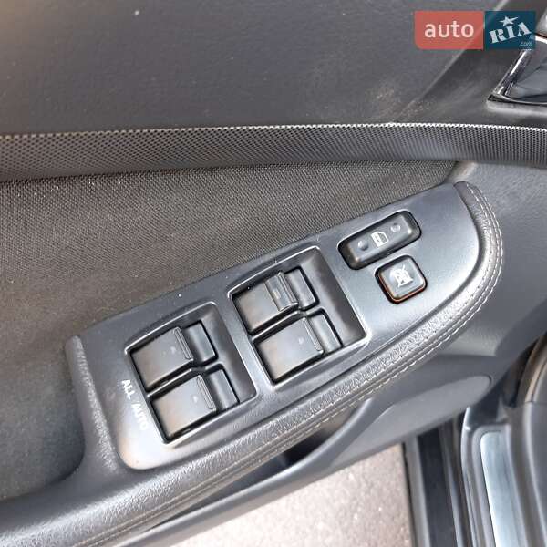 Ліфтбек Toyota Avensis 2005 в Вінниці