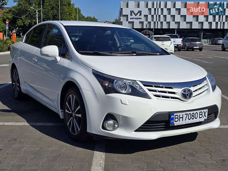 Седан Toyota Avensis 2012 в Одесі