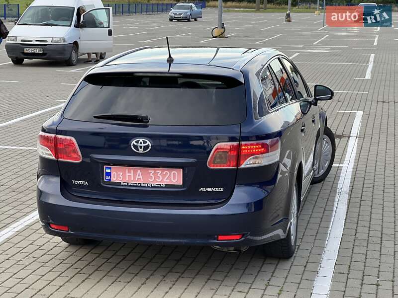 Универсал Toyota Avensis 2011 в Нововолынске