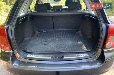 Универсал Toyota Avensis 2006 в Чернигове