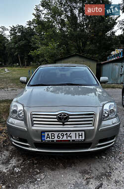 Лифтбек Toyota Avensis 2006 в Киеве